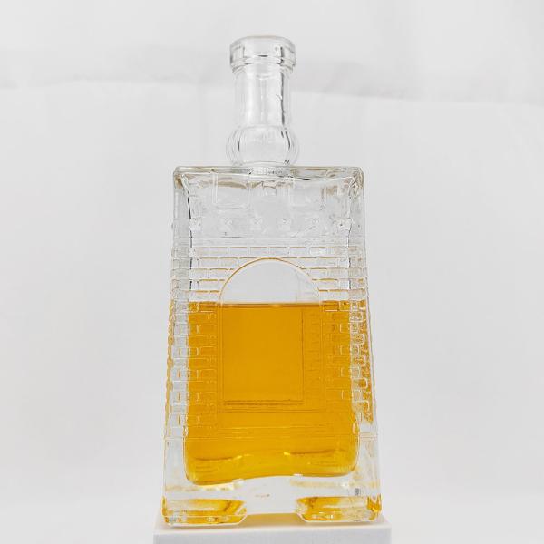 High White Glass Material 750ml Beer Bottle Engraved Square Spirits Glass for Wine