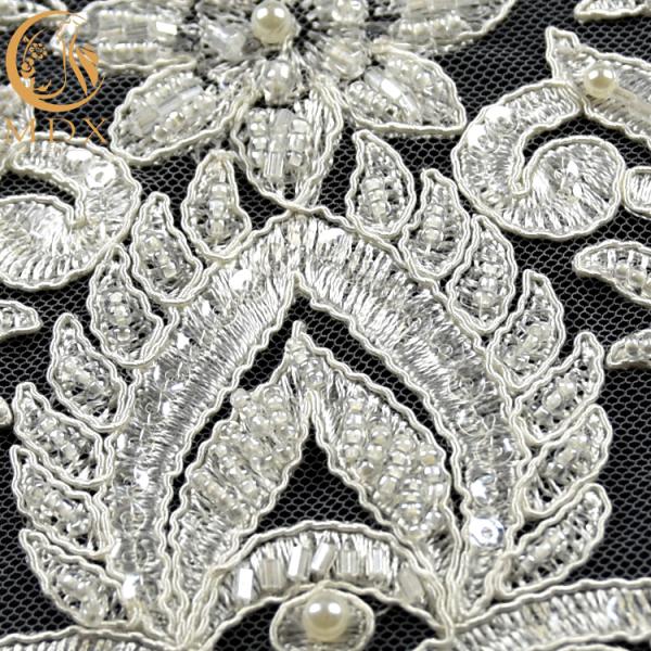 рука ширины 135cm чистая отбортовала ткань шнурка вышивки белую Bridal расстворимую в воде