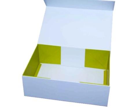 Beautiful cardboard handmade folded gift box Supermarket Free Sample