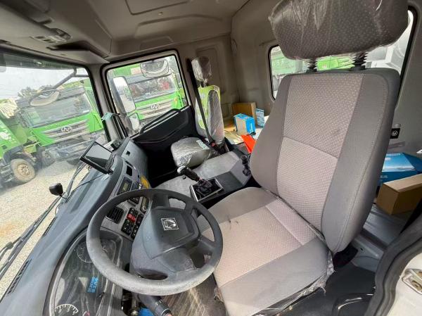 XCMG 12cbm Used Concrete Mixer Truck Euro V 250kw Engine