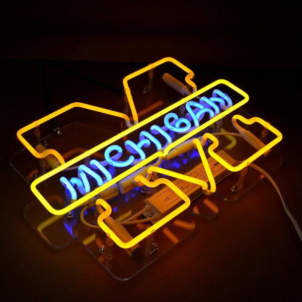 Неоновые вывески освещают знак домашняя игра комнаты отдыха паба Адвокатуры пива освещает украшение спальни дня рождения партии стены стекла Windows