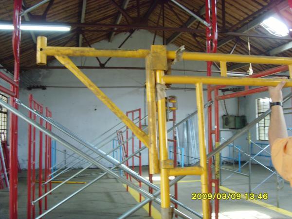 Heavy Duty Scaffolding Frames With Powder Coated Side Brackets 1524x1524xΦ42x2.3mm