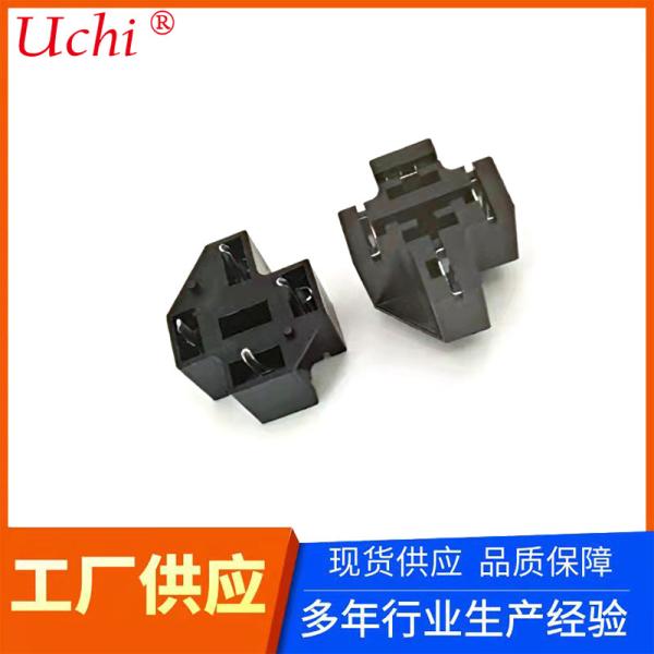 32VDC 50Aの利用できる自動刃のヒューズの小型4の座席