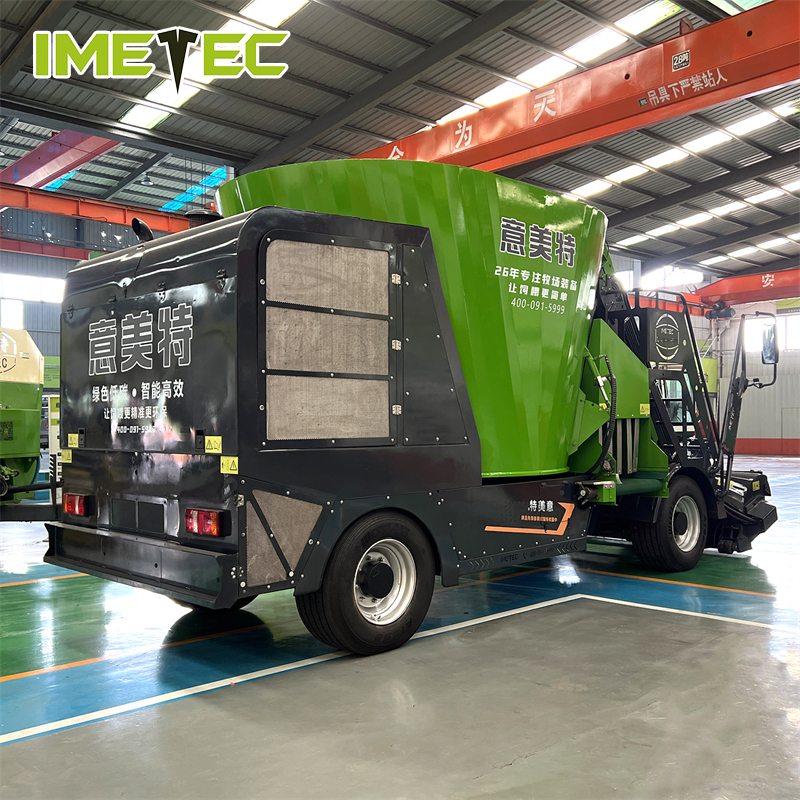 OEM Self Propelled Farm TMR Cattle Feed Mixer Wagon Realtime Display