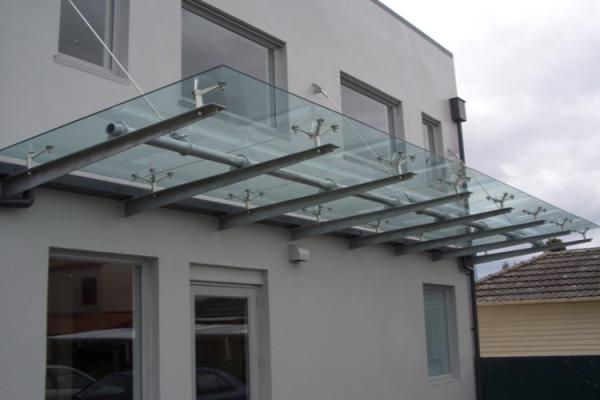 Customized Color Commercial Steel Awnings , Windproof Glass And Steel Awnings Anti Yellowing