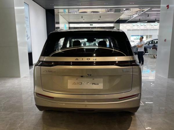 Guangqi Aian 2023 's TPMS Popular Energy Vehicle SUV with Large Space and 5 Seats