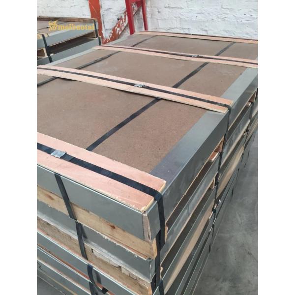 Лист из нержавеющей стали HL 201J1 J2 1240x2440 мм