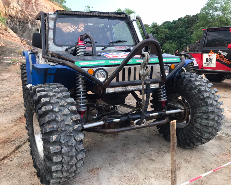 Twin Motor Winch Off-road Competition Winch with 14000LBS Rated Line Pull 12V DC Power and Dual Braking System