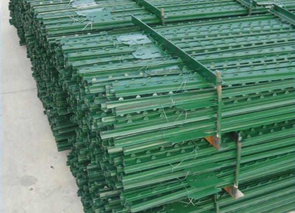 Community Farm Chain Link Fence Auto-Watering