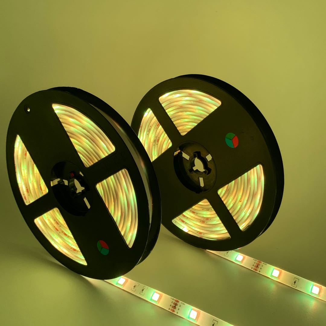 IP65 приведенное 30LEDs/M SMD5050 RGB обнажает синхронизацию светлой музыки