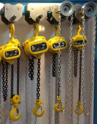 魅力的な外観の持ち上がるチェーン ブロックの低い維持の携帯用ライト級選手