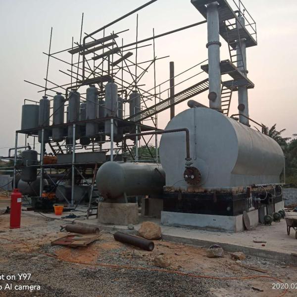 Light Crude Oil LCO Vacuum Distillation Machine 24hours Oil Output 7.2-9tons Diesel