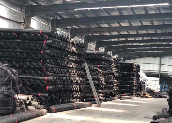 Prevent Soil Erosion black 25KN/m Geogrid For Slope Stabilization
