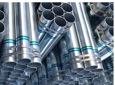 Оцинкованная поверхность ASTM A500 Gr. B 60X60 75X75 50X150 50X100 Черные квадратные прямоугольные стальные трубы