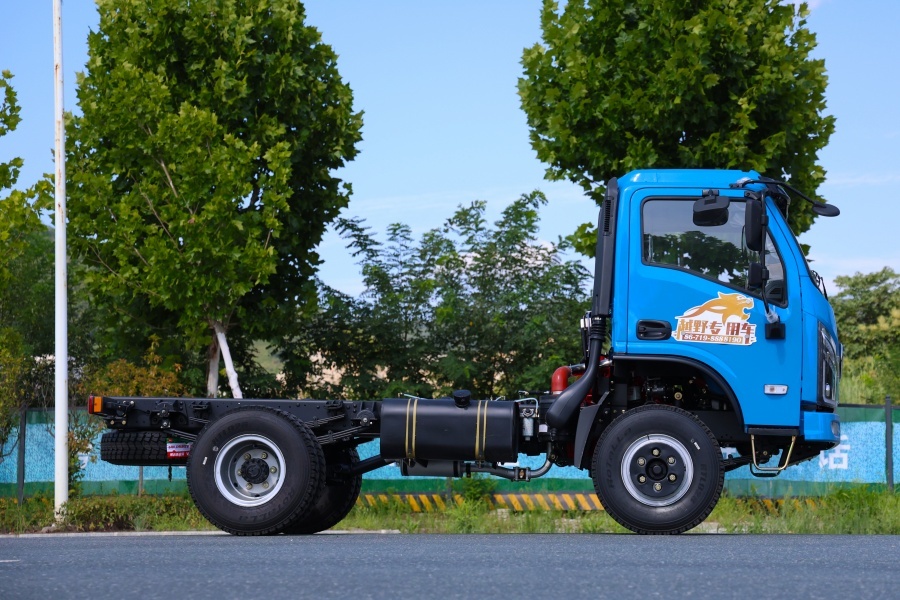 4×2 Flat‑Head Heavy‑Duty Truck Chassis For Export Modification