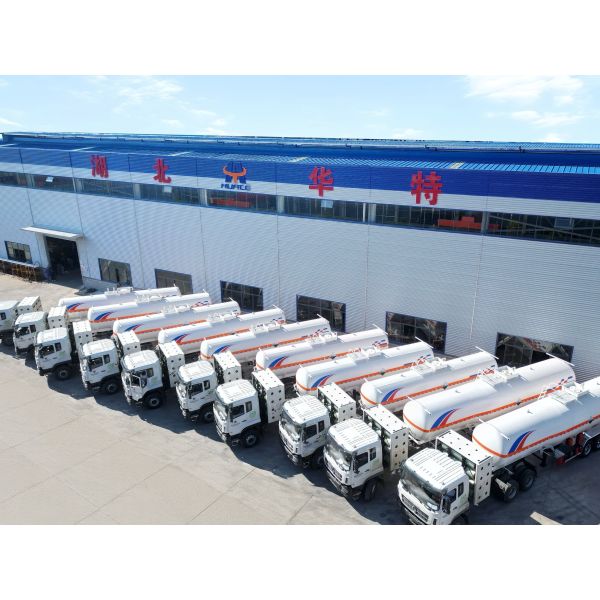 PTFE Semi-Trailer with 42cbm Capacity and Bottom Discharge for Corrosive Material Transport Featuring High Strength Steel Chassis