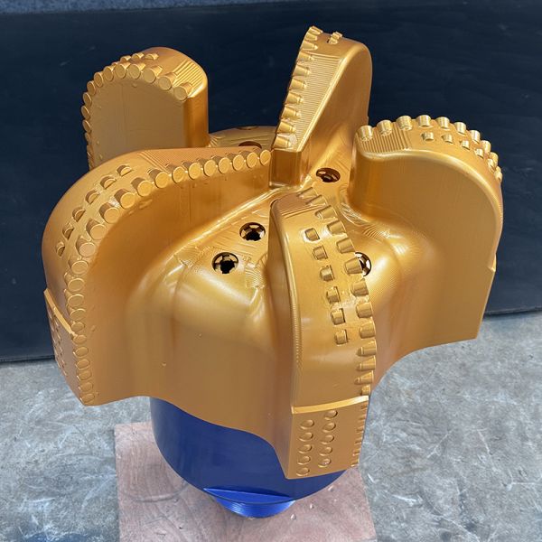 Oil Water Well PDC Bit 5 Blades Double Row Cutters Diamond Drilling