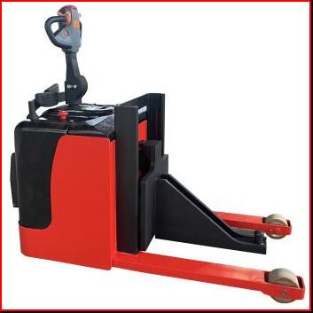 25 Ton Electric Towing Tractor Stand On Hall Accelerator Travel Speed Regulation