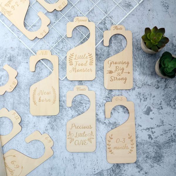 Hot Selling Eco-friendly Wooden Baby Closet Dividers Hanging Set  For Newborn Gift