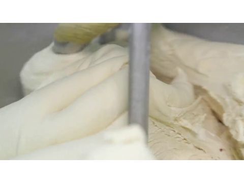Automated Round Raisin Swirl Bread Production Line: Lamination, Servo Cutting & Precision Tray Panning