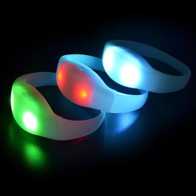 Le RFID télécommandé a mené le bracelet pour la partie d'événement