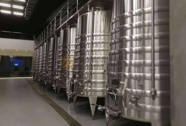 Adjustable Power Stainless Steel Fermentation Tank , 20hl Stainless Wine Fermenter