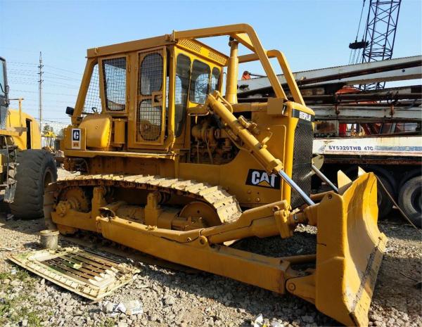                  Original Japan Cat DTG Bulldozer Caterpillar Crawler Tractor in Excellent Working Condition with Reasonable Price. Cat D5g, D5h. D5m. D6g Are on Sale.             