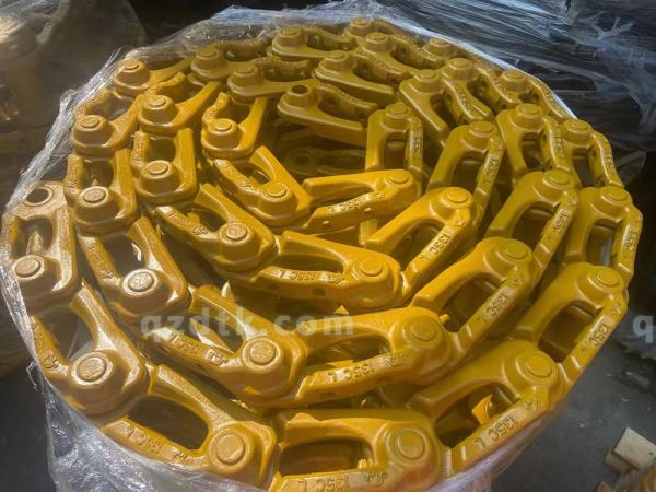 Undercarriage Parts E70 E70B Track Link Assy 1028077 Mini Excavator Track Chain