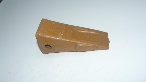1U3222 Machines de construction pièces détachées de pelles en acier allié Dent de seau en acier moulé J225