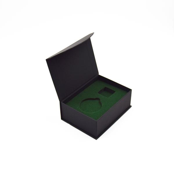 Boîte cadeau de luxe en carton rigide en forme de livre avec impression couleur du logo personnalisé et fermeture magnétique
