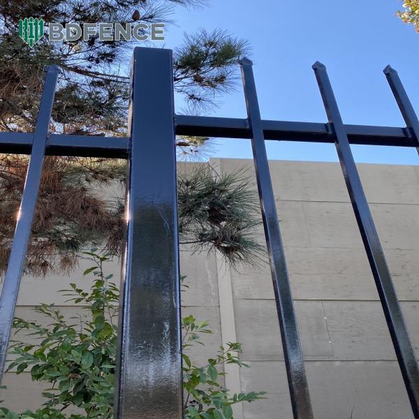 Vibration-Dampening Tubular Steel Fence Machinery Protection