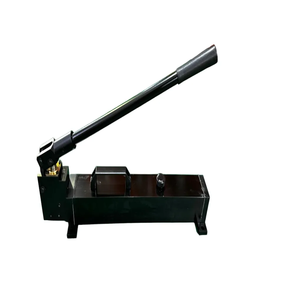 Flange Bolting Hydraulic Hand Pump 2000bar Hand Hydro Pump