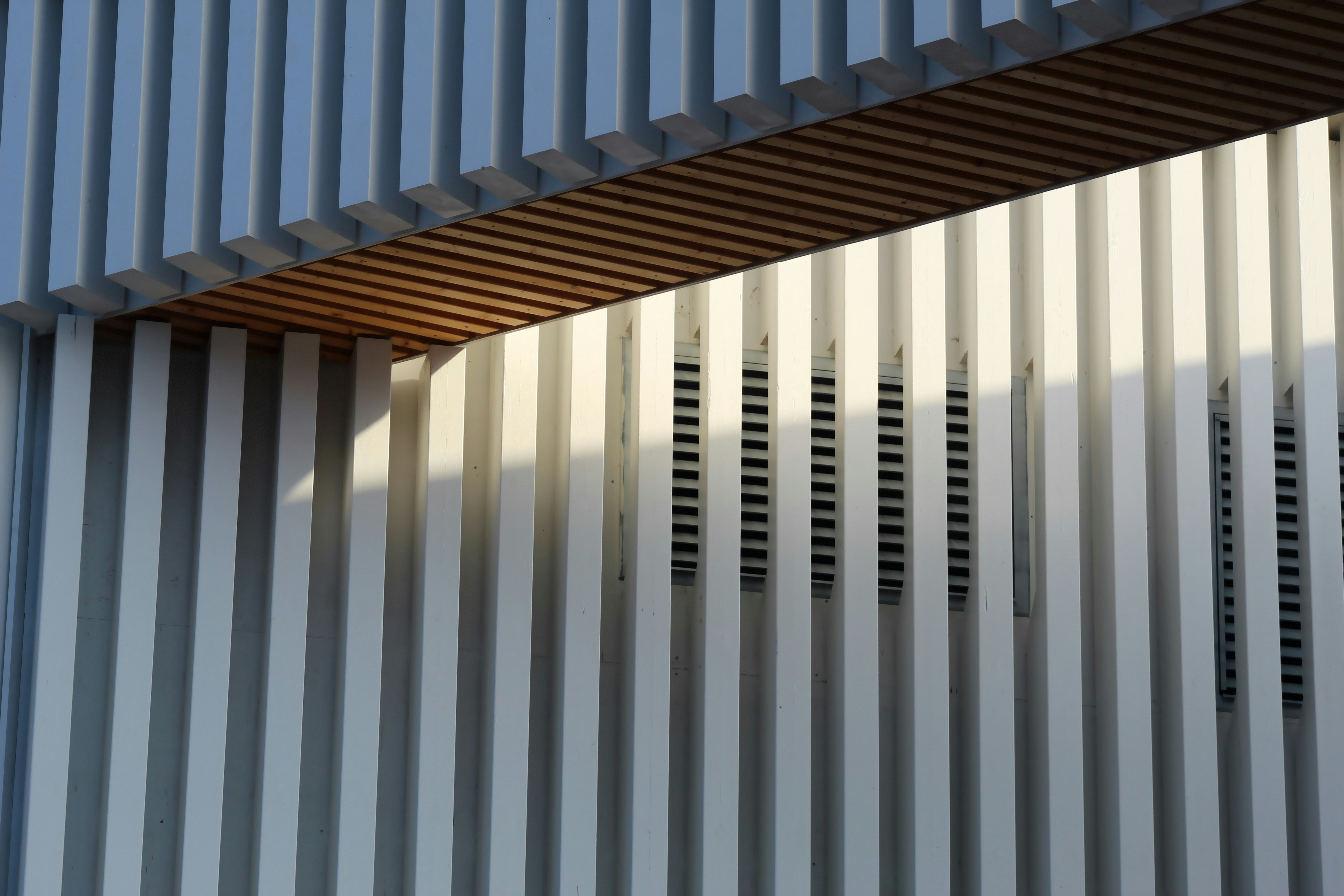 Vertical 3D Aluminium Strip Panel PVDF Coating OEM ODM Service