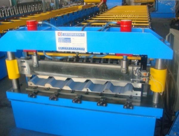 PLC Control Roof / Wall Panel Color Steel Plate Roll Forming Machinery CE Approved