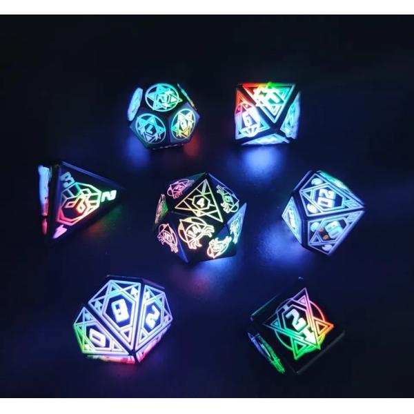 Зажигать DND кости перезаряжаемые с зарядным ящиком 7 PCS LED электронные кости для столового стола