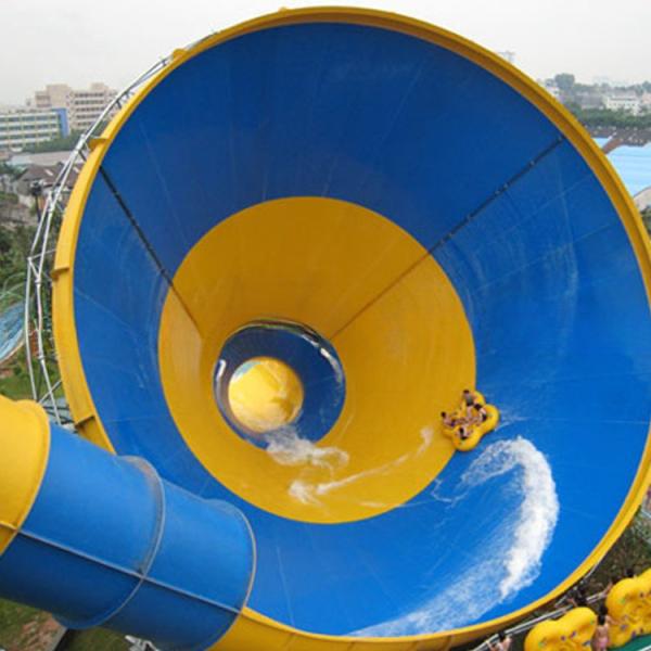 Equipamentos coloridos do parque aquático de diversões Fibra de vidro Grande trombeta deslizamento de água