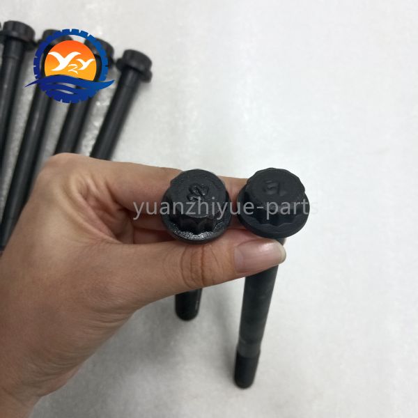 Fast Delivery 4D30 4D31 4D32 4D33 4D34 Cylinder Head Bolt for Mitsubishi 4D34 Construction Machinery Parts