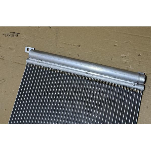 Le condensateur de courant alternatif VENUCIA V-DDI 2023- 92100-3RA0A921005MA0A pour Nissan SYLPHY 2012-2023