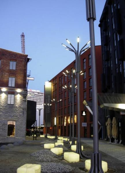 Paisagem que ilumina a plaza exterior polos claros do cargo da lâmpada de rua antiferrugem