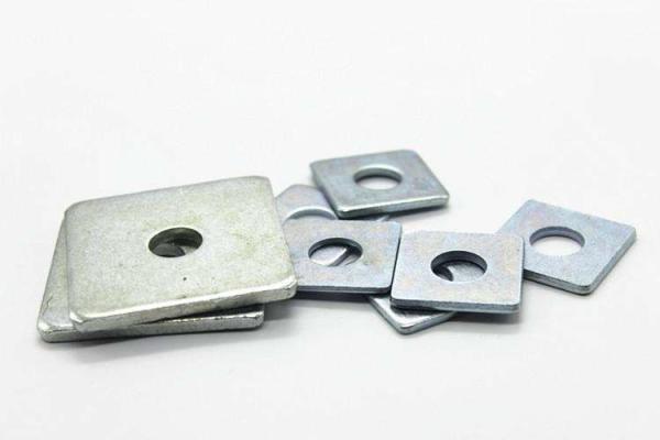 4.8 Grade Iron Square Plate Washers Q235 Steel Material Reduce Friction DIN9021 DIN126