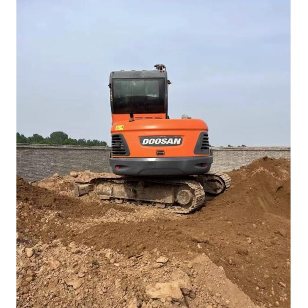 Peu d'heures de travail Excavateur d'occasion original Doosan Dx60 en bon état en provenance de Corée du Sud
