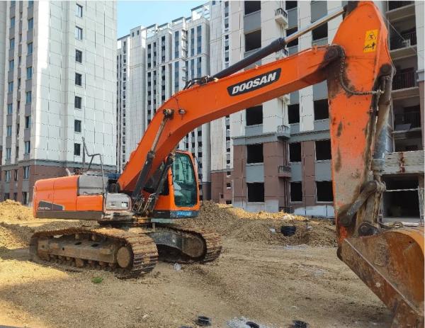 Second Hand Doosan DX215 Backhoe Digger Excavator 20800kg 0.92m3 Bucket