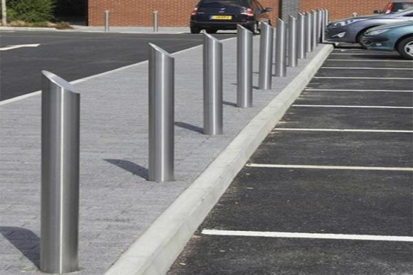 Outdoor Stainless Steel Bollards / Parking Lot Bollards With Easy Carry Lifting Ring