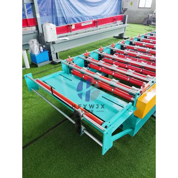 300H Steel Frame1040 Type Metal Roof Panel Machine 0-40m/Min Forming Speed