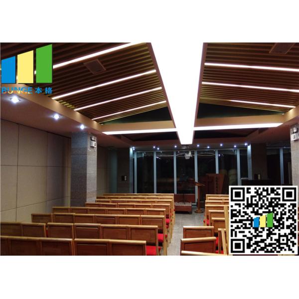 Поверхность ткани бумаги стены стен перегородки сетчатого кафа ресторана подвижная