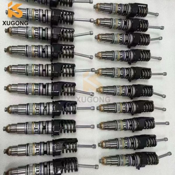 Fuel Injector 4062569 4088301 4088665 Fuel Injection Pump Construction Machinery Parts In Stock