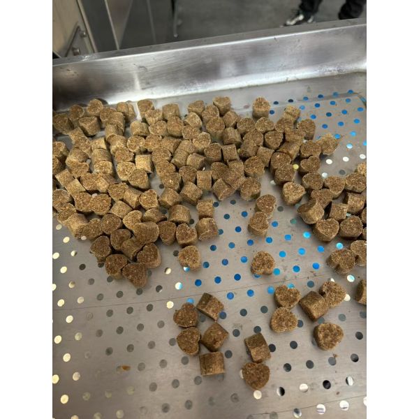 Automatic Pet Food Processing Machine 5-20 Tons Pressure 20-60 Cycles per Minute