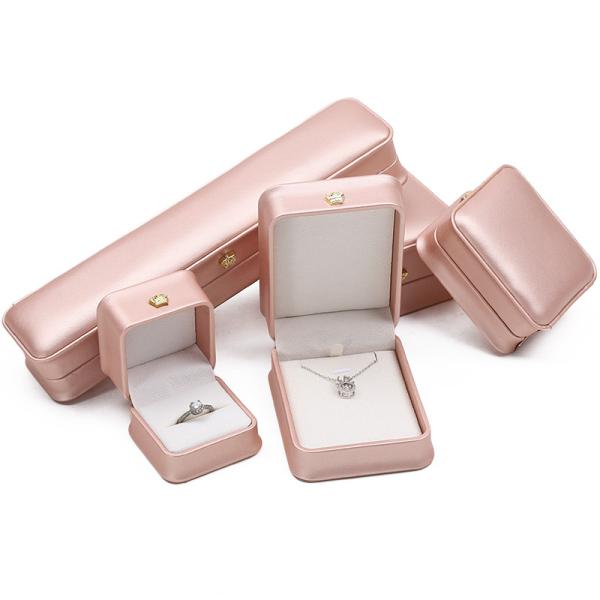 Logo personnalisé Boîte à bijoux Rose or Design de couronne en cuir pour anneaux Boucles d'oreilles et colliers