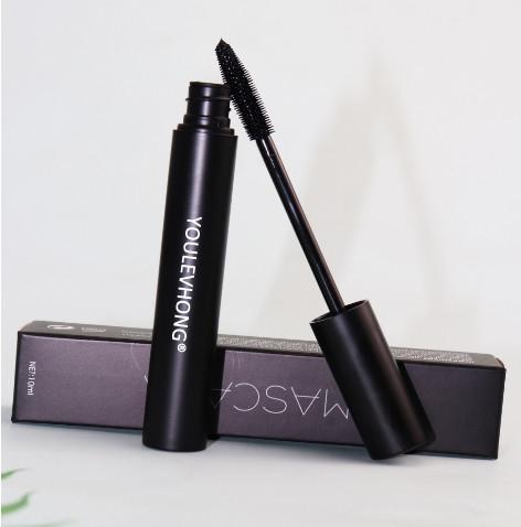 Mascara hipoalergênica e duradoura para olhos sensíveis