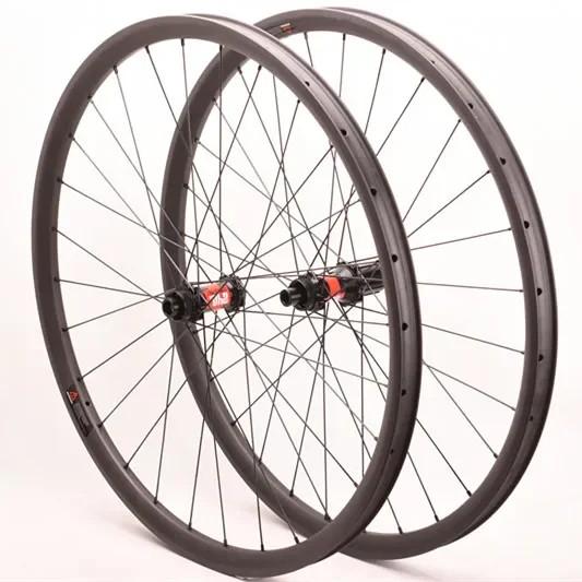 Lightweight Gravel Bike Wheelset Carbon Fiber 700C Road Disc For Road And Gravel Riding